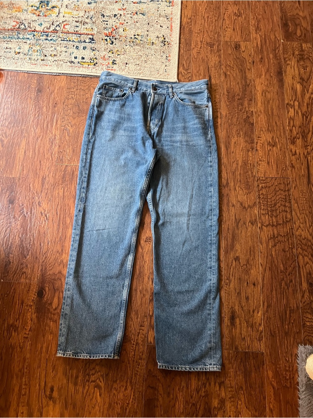 COS Men's Signature Regular Straight Leg Jeans 33x32 Medium Blue Wash - Picture 2 of 6